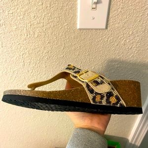 NIB. White mountains, active style wedge sandal.